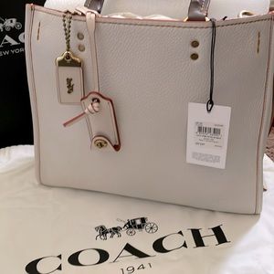 Coach Rogue 1941 (30) in CHALK